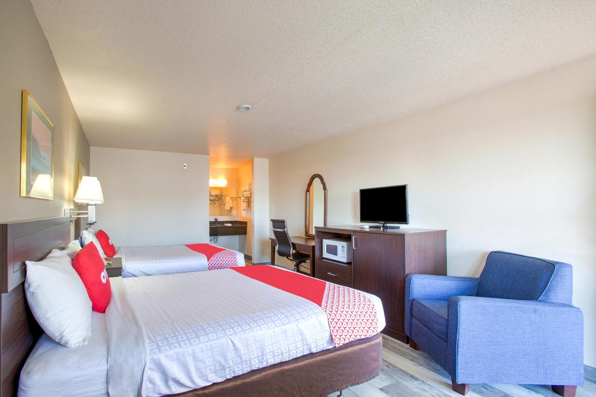 Oyo Woodland Hotel And Suites מראה חיצוני תמונה