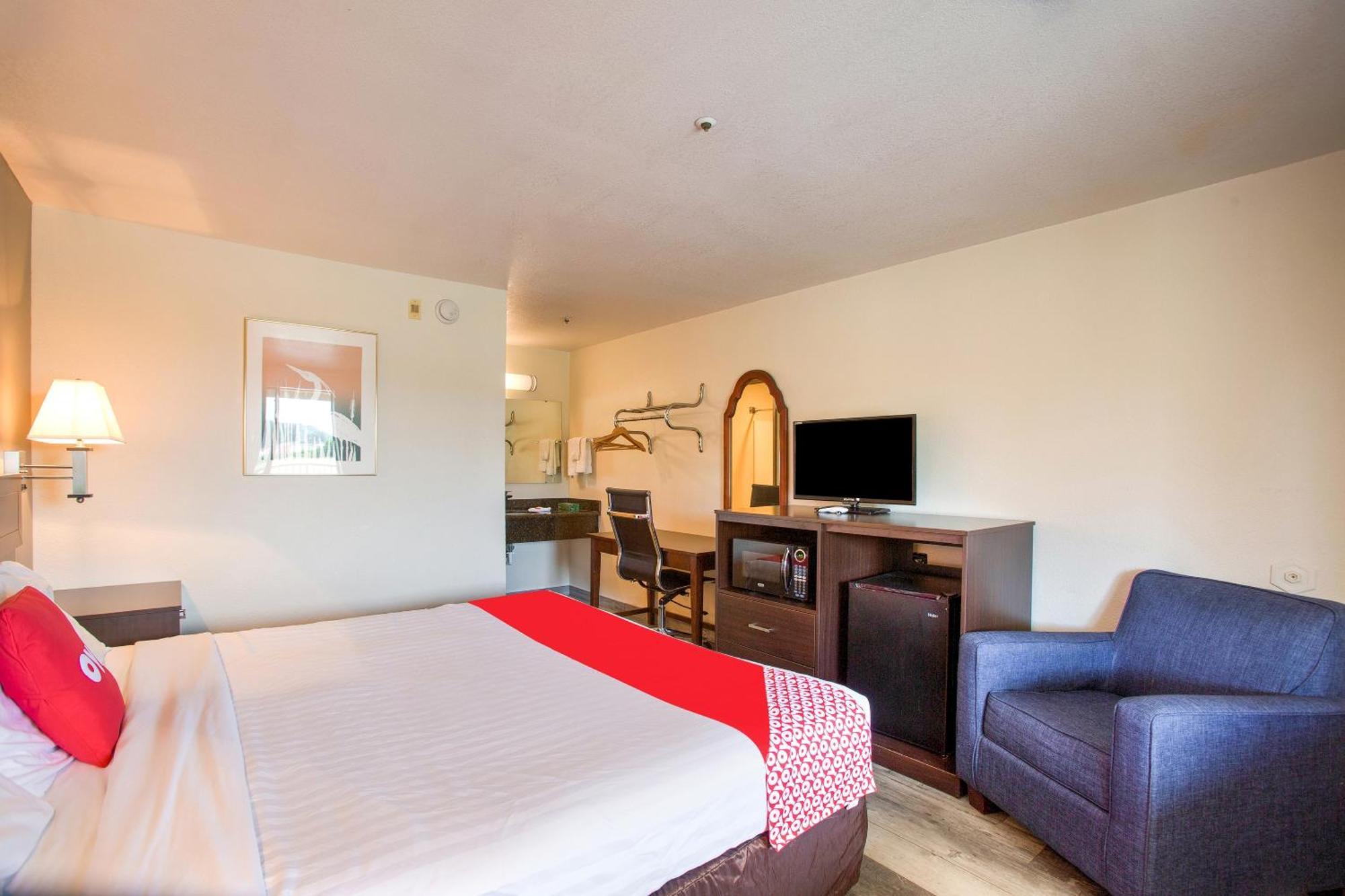 Oyo Woodland Hotel And Suites מראה חיצוני תמונה