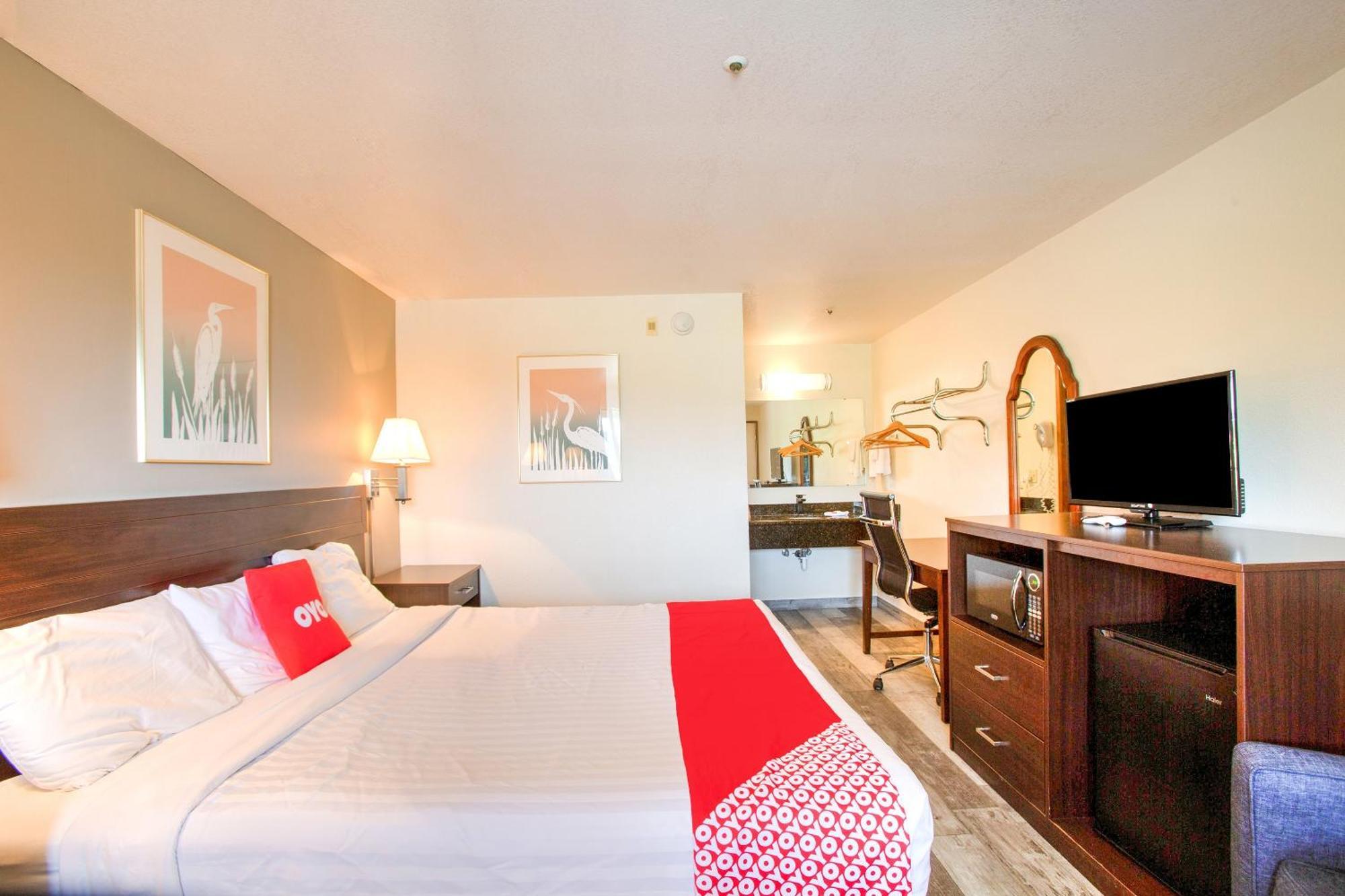 Oyo Woodland Hotel And Suites מראה חיצוני תמונה
