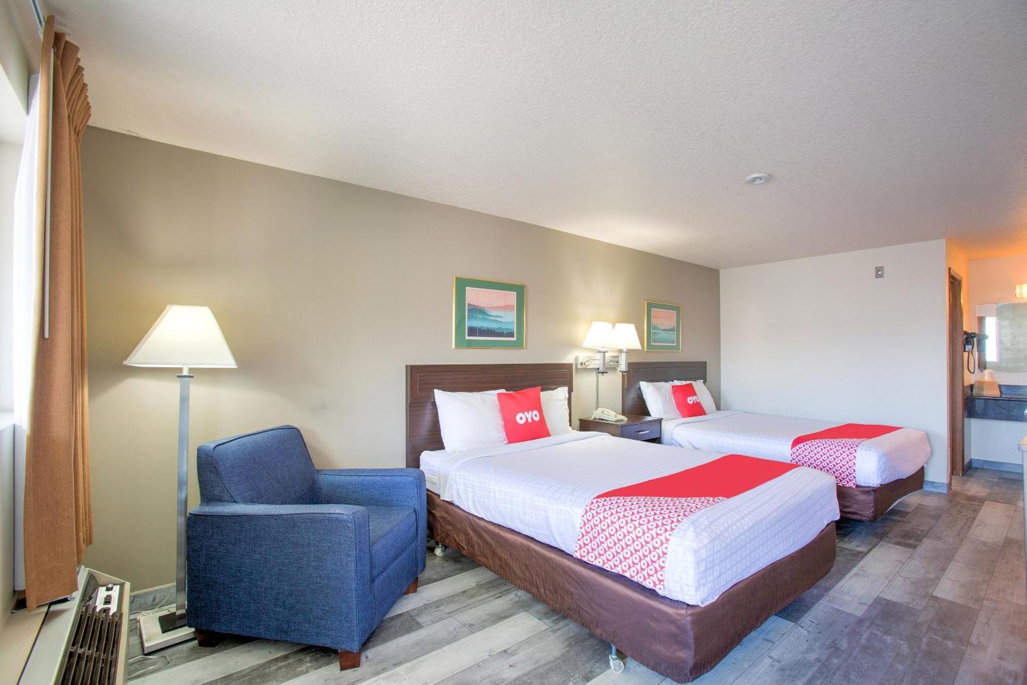 Oyo Woodland Hotel And Suites מראה חיצוני תמונה