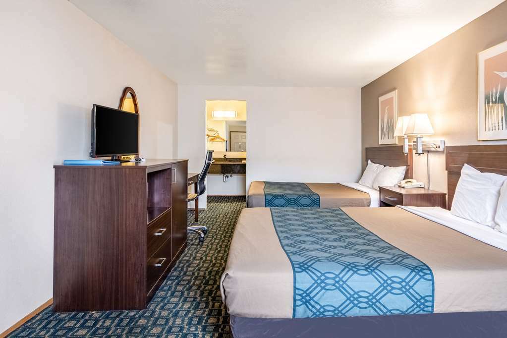 Oyo Woodland Hotel And Suites חדר תמונה
